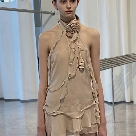 Dress - Picture 3 of 3